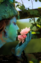 06-Fee und Rose_Bildgröße ändern